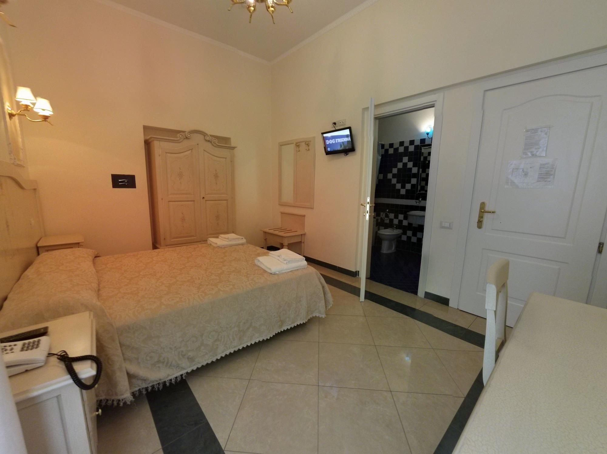 Cambridge Hotel Rome Exterior photo